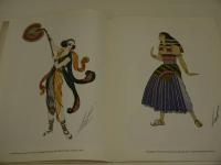 ERTE’S　THEATRICAL　COSTUMES　in　Full　Color　Dover　Publications，　Inc．　New　York　