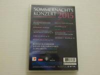 Sommernachtskonzert（夏夜のコンサート） 2015 ウィーンフィルハーモニー　英文解説あり　DVD　1巻