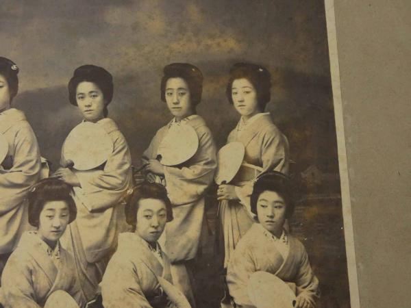 戦前 京都 芸妓・舞妓 28人 写真 2枚続 | ¥1,100 - 日本の古本屋