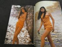 GIRI GIRI GIRLS　1st photo book　ASAKO, MIEKO, RUMI, MIKA&RIKA