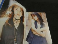 千葉麗子写真集　EAST WIND　～風の流れの中で…～