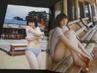 島崎遥香ファースト写真集　ぱるる、困る。　撮影：中山雅文　ポスター付