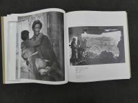 2  6　フォトグラス　ロバート・キャパ写真集