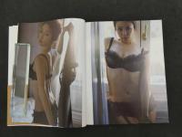 ８　６　深田恭子写真集　(un)touch 撮影/ND CHOW 講談社　2014年
