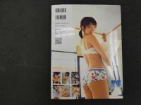 ８　６　南明奈写真集　HARU NATU AKINA　撮影/Kamaina Lani 彩分館出版　2006年