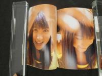 ８　８　佐久間信子写真集「SINGLE＊KISS」　撮影／細野晋司　2002年　竹書房