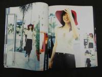 ８　６　安藤希写真集　SAKUYA 撮影/内田恒　角川書店　2000年