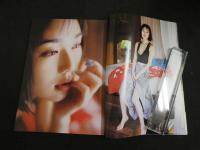 ８　６　葉月里緒奈写真集　TUNJUNG　撮影/渡辺達生　小学館　1997年初版
