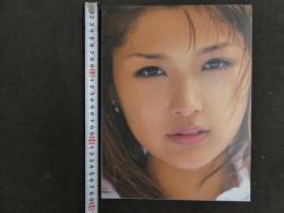 ８　６　石川梨華写真集　Rika Ishikawa　撮影/田中清美　竹書房　2001年初版