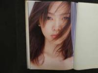 1 7　吉野紗香写真集　撮影／西田幸樹