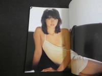 ８　5　早川愛美写真集　ヒロイン・愛美　撮影／前場輝夫