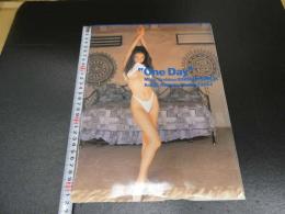 2  7　吉野美佳（ギリギリガールズ）写真集　”One Day”