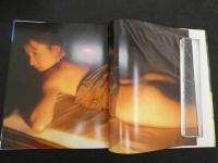 ６　5　栗原景子写真集　熱色　野村誠一撮影　1988年初版