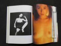 ８　5　①沢田和美写真集　別冊スコラ⑤　撮影／川人忠幸