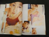 ６　5　山本恵美写真集　Chatte　松田忠雄撮影　２００１年初版