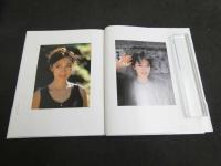 6 5　夏目雅子写真集　Memories ofMasako　秋山庄太郎・池谷朗・大倉舜二・沢渡朔・藤井秀樹撮影