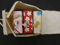 ３　豆本　絵本おとぎばなし　作者・発行年不明　4×３cm　9冊　3冊ずつ帙入