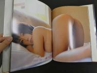 2  ８　青木りん写真集　パイナポー～りんちゃんもう大変～