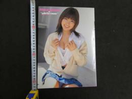 2  ８　桜朱音ファースト写真集　ホワイトルーム