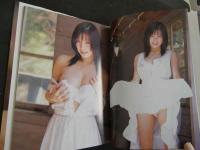 2  ８　桜朱音ファースト写真集　ホワイトルーム