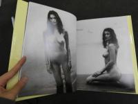 ６　9　CHARLOTTE LEWIS写真集　Free to Fly　撮影：Curtis Knapp　
