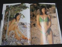 ４　5　吉川綾乃ファースト写真集　Plum sweet　山岸伸／撮影　2002年初版発行