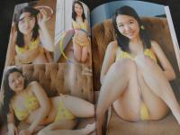 2  ２　いもうとたちの豪華ムービー＆グラビア誌　moecco　Vol.85　ミシェル彩果/泉舞子など　DVD・生写真未開封