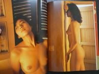 ８　秋本奈緒美写真集　Womb　ウーム
