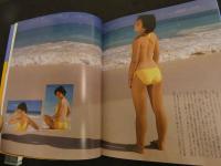 5　5　PHOTOGRAPHIC・MAGAZINE　浅香唯　あッ、弾けそう　撮影：鯨井康雄