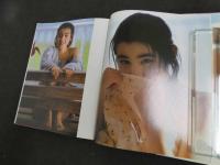 5　5　山本理沙写真集　たいくつ嫌い　撮影：菱沼勝彦　1987年初版