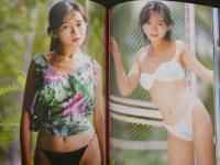 ８　秋元ともみ写真集　まぶしいキミに…　ニューアイドル写真集38