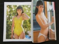 ８　秋元ともみ写真集　だきしめて…　ニューアイドル写真集18