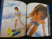 ６　5　②松浦亜弥写真集　アロハロ！　根本好伸撮影　２００３年初版