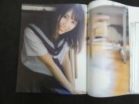 2  5　小坂奈緒1st写真集　君は誰？