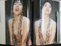 ４　浜田朱里写真集　Half moon