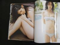 2  5　鈴木愛理写真集　『共鳴』