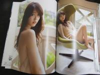 2  5　鈴木愛理写真集　『共鳴』
