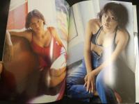 ２　5　はつみちかこ写真集　emanate.　井ノ元浩二／撮影