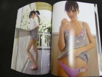 2  ２　前田敦子写真集　あっちゃん