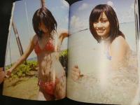 2  ２　前田敦子写真集　あっちゃん