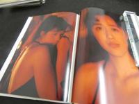5　5　菊池桃子写真集　撮影/小沢忠恭　1990年第1刷