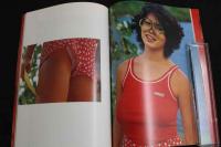 ４　佐々木美子写真集　NEVER ON BLUEDAY Exclusive Me For Exclusive You