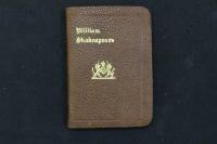 ８　5　シェイクスピア全集　Knickerbocker Leather & Novelty Co. New York　豆本　革装　金文字　英文　1冊約8.3×5.8×0.9cm　20冊