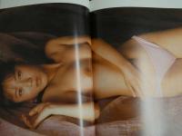 ４　5　小野由美写真集　YUMING VS YUMIC　撮影／藤田健五