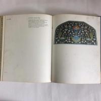 Design and color in Islamic architecture : Afghanistan, Iran, Turkey