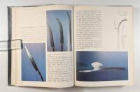 【フランス語洋書】Le Livre des armes et armures: De l'Antiquité au Grand Siècle（武器と甲冑：古代から近世フランスまで）