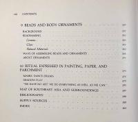 【洋書】Contemporary Southeast Asian arts and crafts: ethnic craftsmen at work with how-to instructions for adapting their crafts（現代東南アジアの芸術と工芸：民族職人の仕事と応用のための作り方解説）