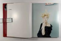 【ドイツ語洋書】Katrin Thomas: Exits : living fashion
