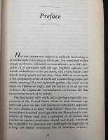 【英語洋書】『The Devil in the Shape of a Woman: Witchcraft in Colonial New England』（女の姿をした悪魔：植民地期ニューイングランドにおける魔術）