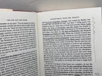 洋書　Pen and the Sword 　HarperCollins Distribution Services 　 Michael　Foot　マイケル・フット